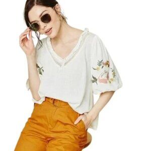Hayden Los Angeles Boho Embroidered Sleeve Top M